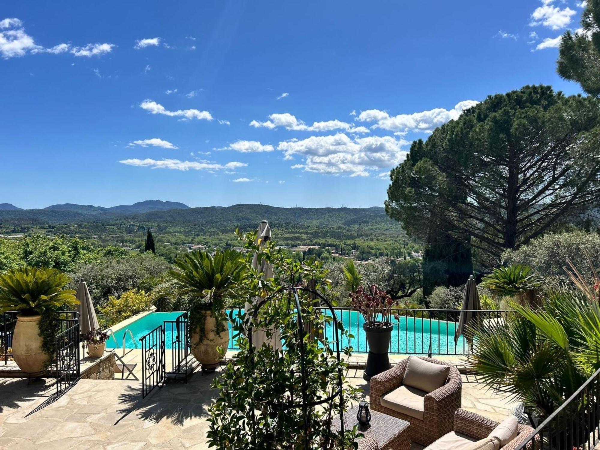 Les Lodges De Saint Cassien 2 Montauroux Luaran gambar